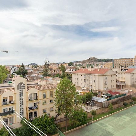 Stunning Spacious City Apartment With Free Parking マラガ エクステリア 写真